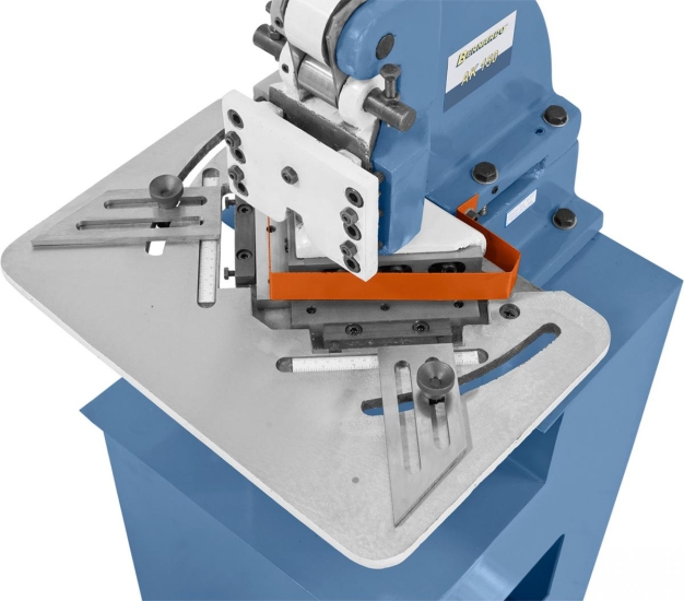 Einstellbare Anschläge mit Skalen