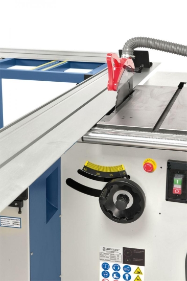 Schnelle und einfache Höhenverstellung des Sägeblattes mittels ergonomisch angebrachtem Handrad