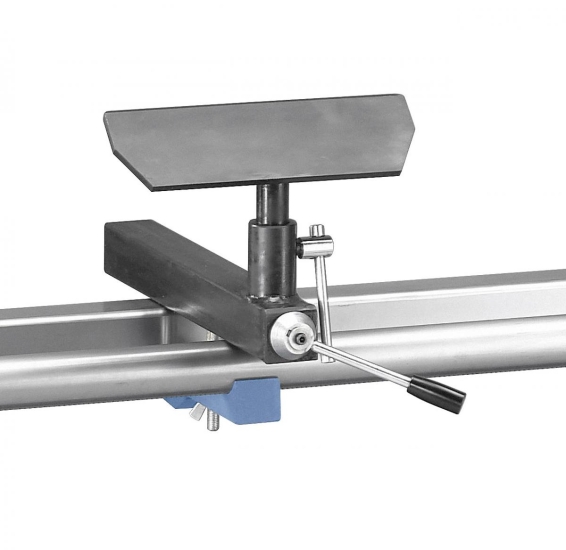 Einfache Fixierung der Handauflage mittels Schnellspannhebel.