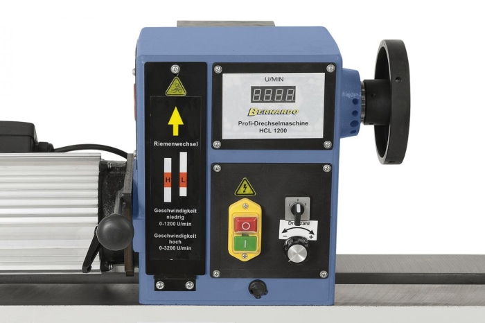Die serienmäßige Digitalanzeige erleichtert das Einstellen der gewünschten Drehzahl.