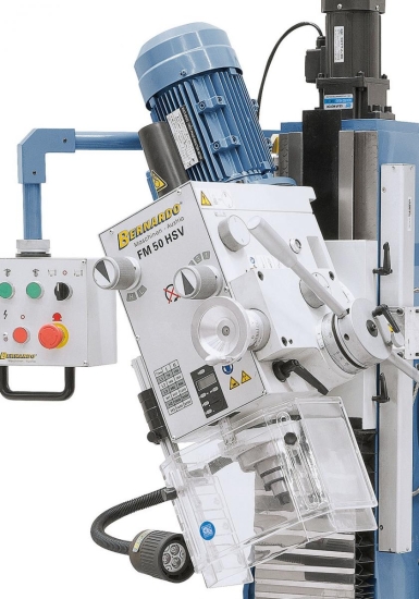 Beidseitig schwenkbarer Fräskopf von -60° bis +60°.