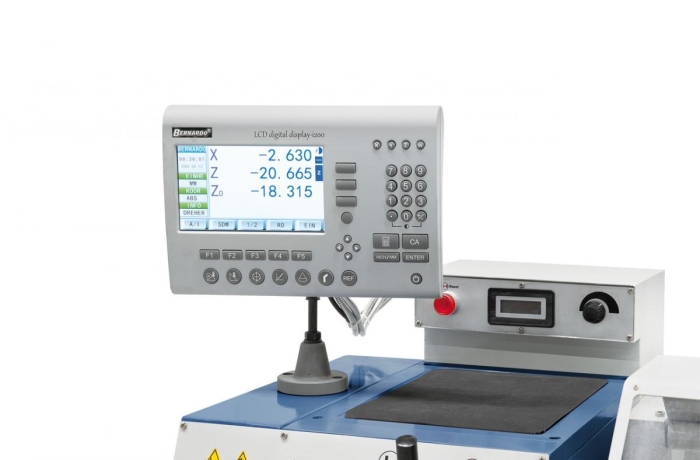 Elektronisch, stufenlose Drehzahlregelung, leichtes Ablesen mittels Digitalanzeige.