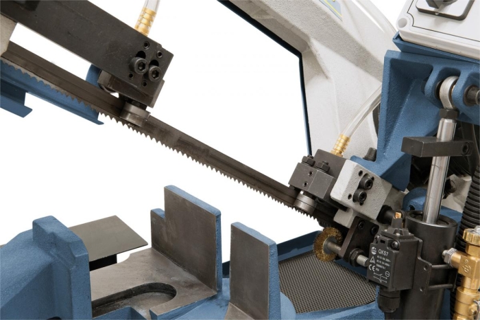 Kugelgelagerte Sägebandführung für präzise Schnitte