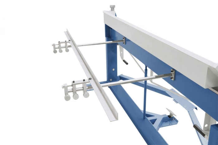 Serienmäßig: Hinteranschlag