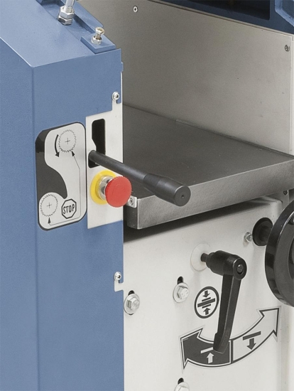 Vorschub ist zum Abrichthobeln ausschaltbar. 