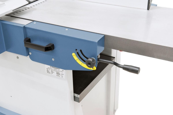 Schnelle und einfache Einstellung der Spanabnahme bis max. 3 mm.