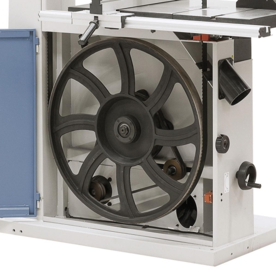 Das Antriebsrad mit Spezialgummi-bandage sorgt für einen ruhigen Lauf und erhöht die Lebensdauer des Sägebandes.