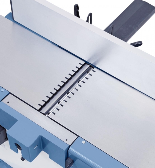 Minimierte Lärmbelastung aufgrund beidseitiger Tischlippen.