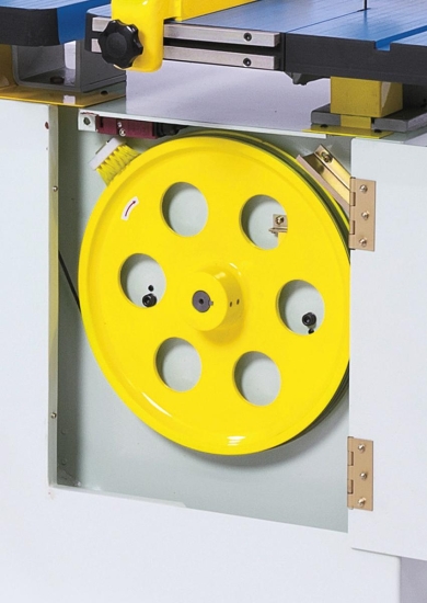 Die dynamisch ausgewuchteten Antriebsräder aus Grauguss sorgen für einen ruhigen Lauf der Maschine.