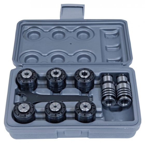 Serienmäßig mit Schnellwechselfutter nach DIN.