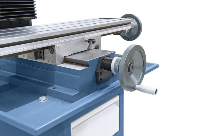 Schwalbenschwanzführung für x-, y- und z-Achse, nachstellbar über Keilleisten