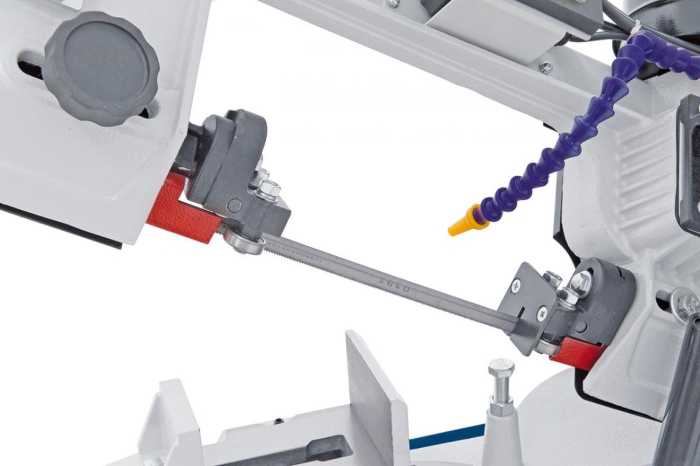 Kugelgelagerte Sägebandführung für präzise Schnitte