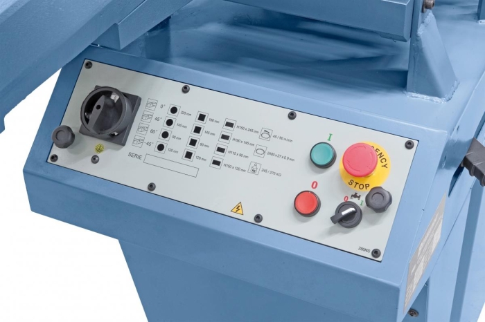 Einfache Bedienung der Schaltelemente am Elektropaneel.