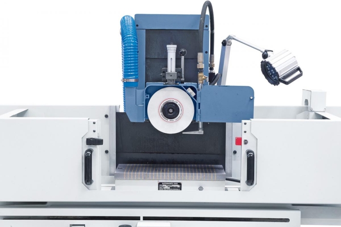 Vibrationsarmer Lauf und hohe Genauigkeit der Schleispindel durch die vorgespannten Speziallager.