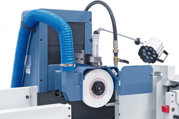 Manuelle Parallelabziehvorrichtung mit Mikrometerverstellung im Lieferumfang enthalten