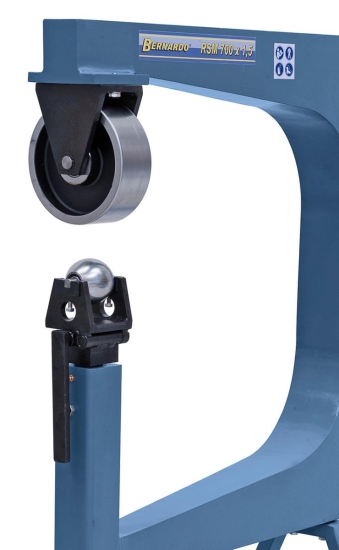 Schneller und werkzeugloser Wechsel der Formrollen, die benötigte Rolle wird einfach in die Halterungsnut eingelegt