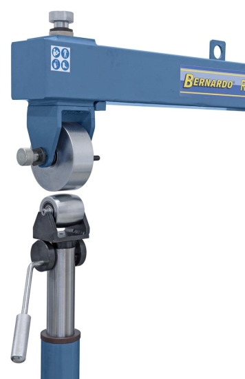 Schneller und werkzeugloser Wechsel der Formrollen, die benötigte Rolle wird einfach in die Halterungsnut eingelegt