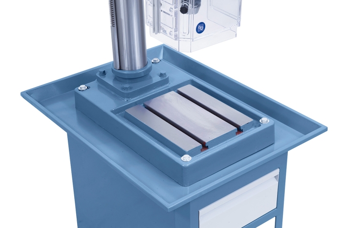 Bernardo GHD 25 TN mit digitaler Pinolenhubanzeige Getriebe-Tisch- und Säulenbohrmaschinen