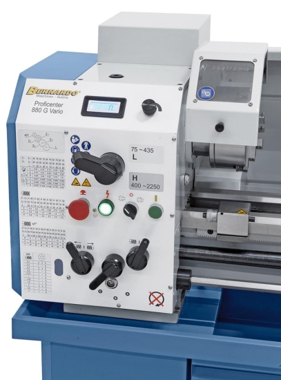 Einfache Vorwahl der Getriebestufe mittels Vorgelege, Einstellen der gewünschten Drehzahl mittels Potentiometer.