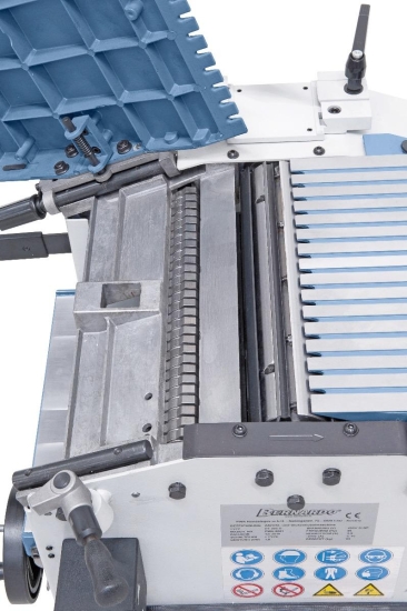 Durch die präzisionsgelagerte Messerwelle und der geriffelten Einzugswalze werden beste Hobelergebnisse erzielt.