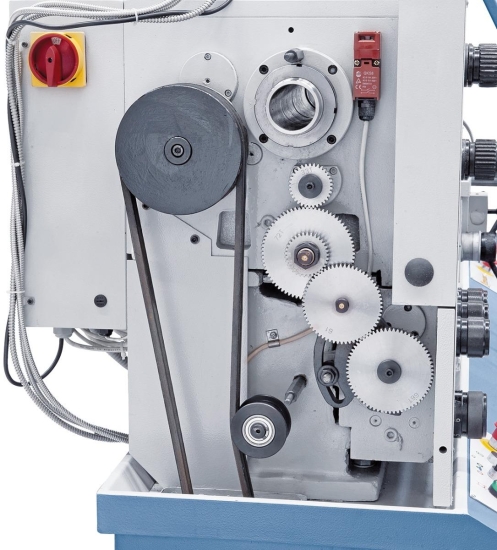 Serienmäßig ausgestattet mit Wechselräder zum Gewindeschneiden.
