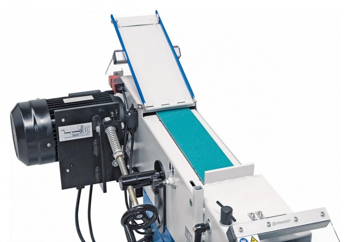 Erweiterter Einsatzbereich durch die 400 x 100 mm große Planschleiffläche