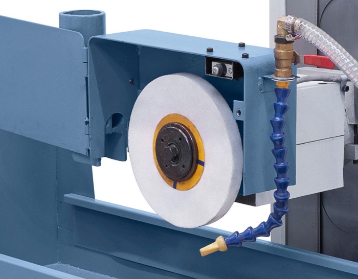 Vibrationsarmer Lauf und hohe Genauigkeit der Schleifspindel durch die vorgespannten Speziallager.