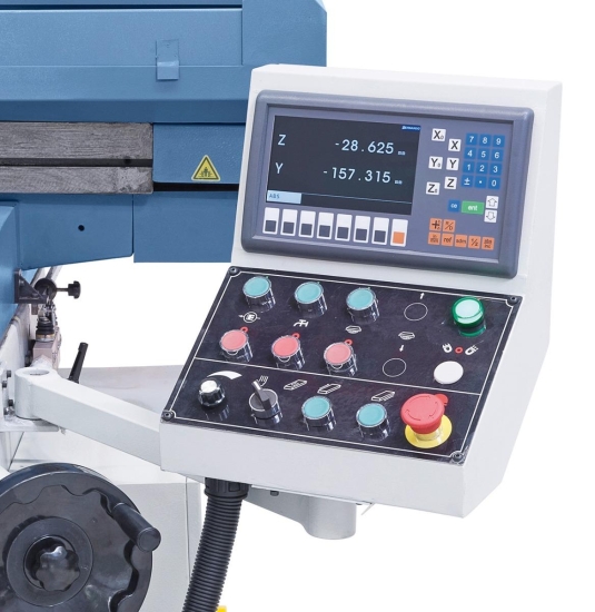 Übersichtliche Anordnung der Schaltelemente am schwenkbaren Bedienpult.