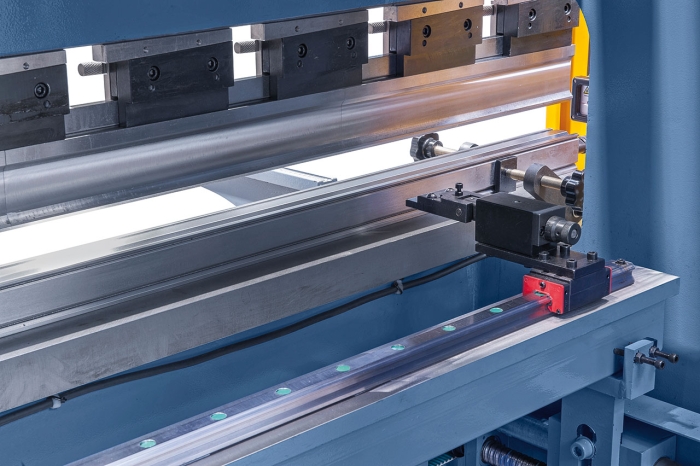 Bernardo AKPL 2000 x 40 Hydraulische Abkantpressen