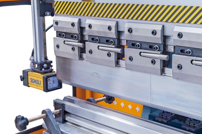 Bernardo AKPL 2500 x 100 Hydraulische Abkantpressen