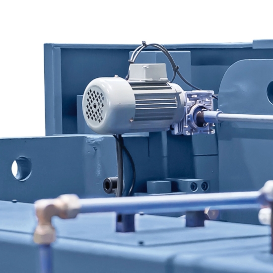 Bernardo AKPL 4000 x 125 mit manueller Bombiereinrichtung Hydraulische Abkantpressen