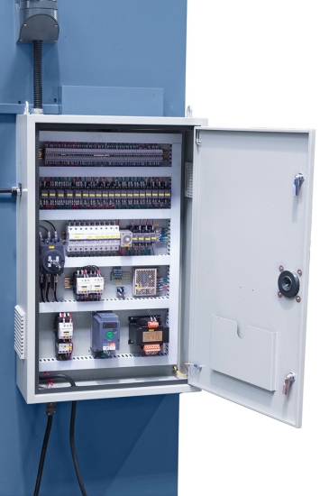 Bernardo AKPL 4000 x 160 mit manueller Bombiereinrichtung Hydraulische Abkantpressen