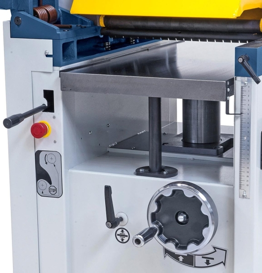 Stabiler Dickentisch mit Pinolenführung und Abstützung für exaktes Hobeln von Bretter, Leisten, Bohlen, …