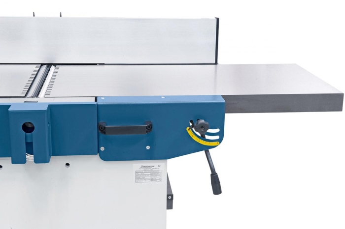 Schnelle und einfache Einstellung der Spanabnahme bis max. 3 mm.