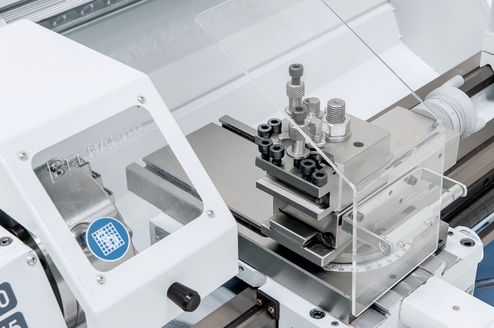 Bernardo Profi 650 G / 400 V inkl. 2-Achs-Digitalanzeige ES-12 V Leit- und Zugspindeldrehmaschinen