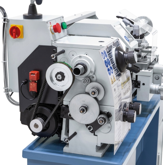Bernardo Profi 650 G / 400 V inkl. 2-Achs-Digitalanzeige ES-12 V Leit- und Zugspindeldrehmaschinen