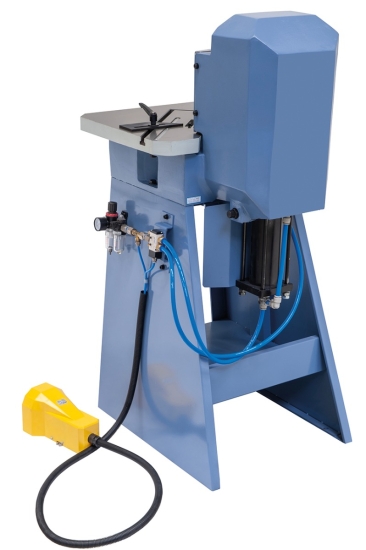 Bernardo AK 130 PT Pneumatische Ausklinkmaschinen