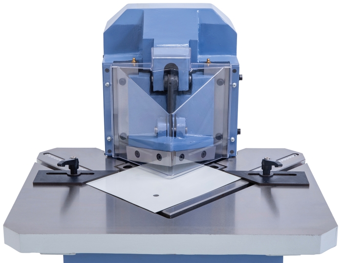 Bernardo AK 130 PT Pneumatische Ausklinkmaschinen