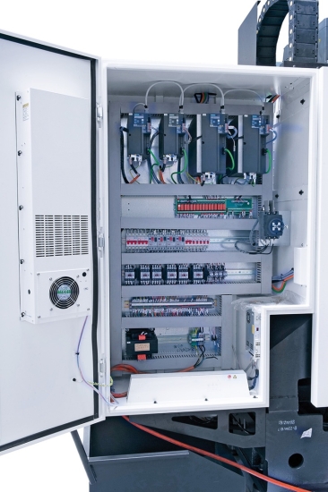 Bernardo CNC-Vertikal-Bearbeitungszentrum VMC 1050 mit Siemens Steuerung SINUMERIK 808D Advanced 16