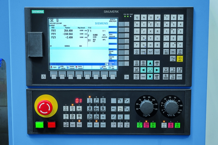 Bernardo CNC-Vertikal-Bearbeitungszentrum VMC 600 mit Siemens 808D Advanced 16