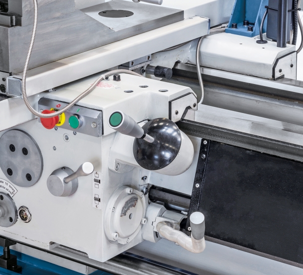 Bernardo Produktionsdrehmaschine Goliath 800 x 3000 inkl. 3-Achs-Digitalanzeige *