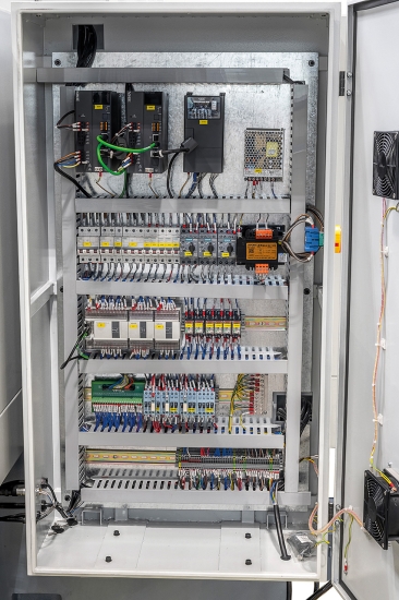 Bernardo Universal-Schleifmaschine URS 32100 PLC **