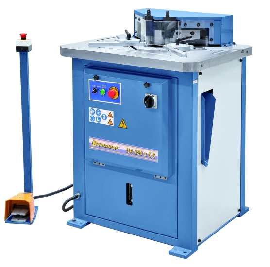 Bernardo Hydraulische Ausklinkmaschine HA 250 x 6,5