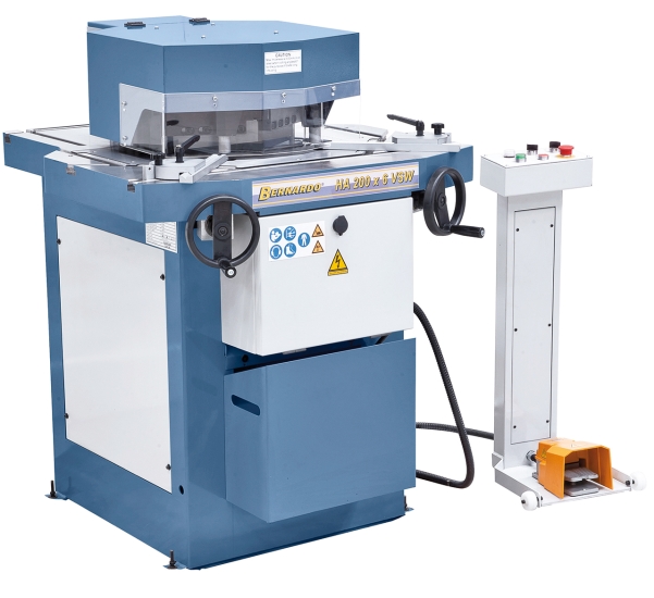Bernardo Hydraulische Ausklinkmaschine HA 200 x 6 VSW