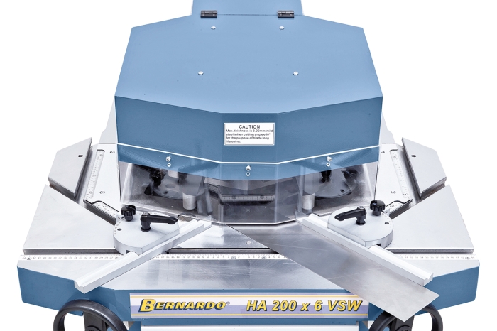 Bernardo Hydraulische Ausklinkmaschine HA 200 x 6 VSW