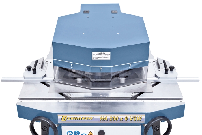 Bernardo Hydraulische Ausklinkmaschine HA 200 x 6 VSW