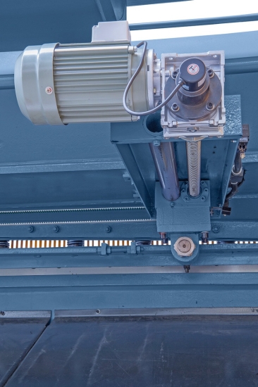 Bernardo Hydraulische Tafelschere HSB 3200 x 16 *