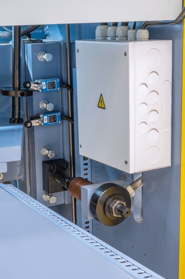 Bernardo Hydraulische Tafelschere HST 1300 x 6 *