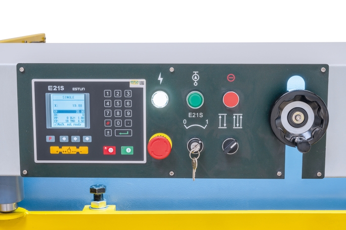 Bernardo Hydraulische Tafelschere HST 1300 x 6 *