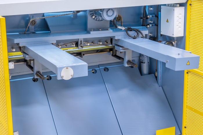 Bernardo Hydraulische Tafelschere HST 1600 x 6 *